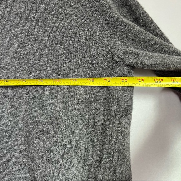 Theory Cashmere Sweater Turtleneck Sz P Gray Minimalist Lightweight Top XS Women - Picture 3 of 14